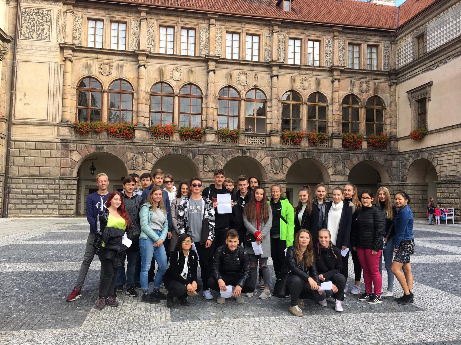 V zámku a podzámčí