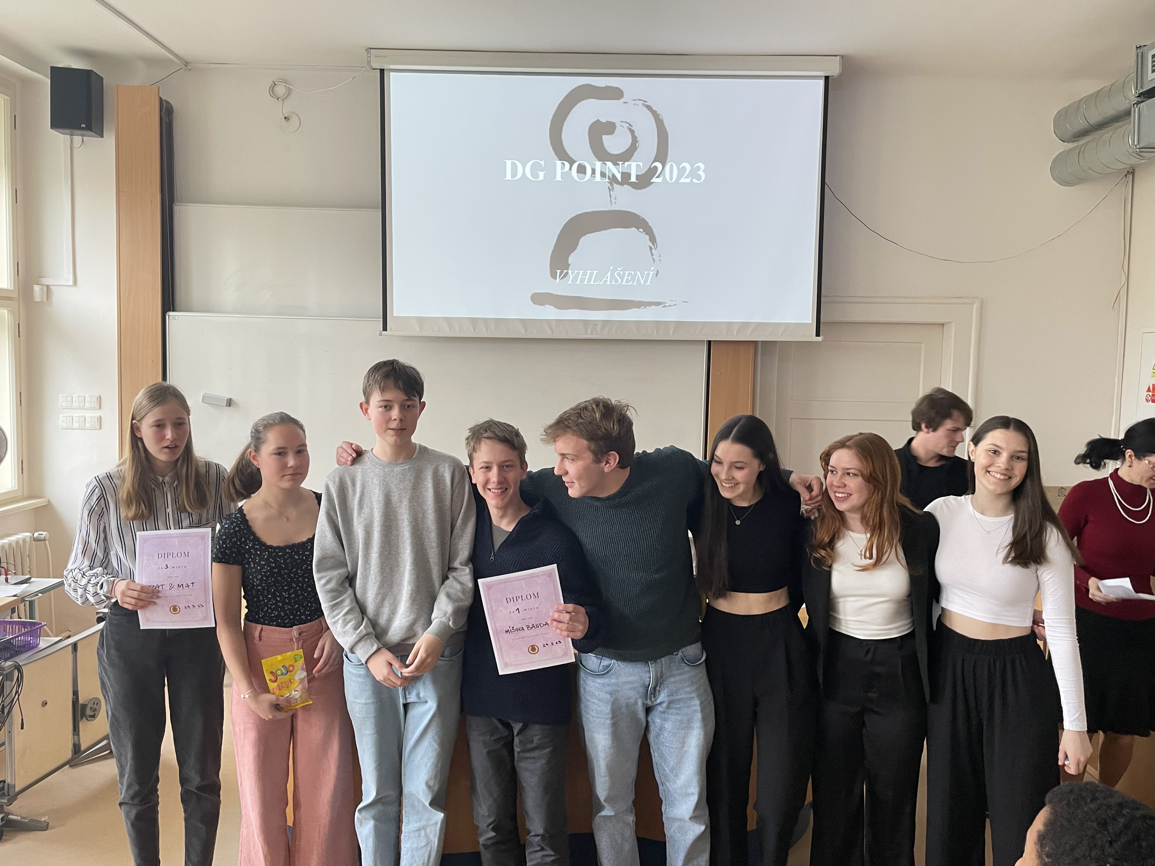 Jak provést dokonalý státní převrat? Soutěž prezentačních dovedností DG Point