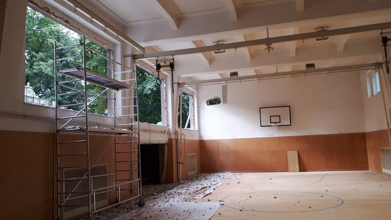 Rekonstrukce školy