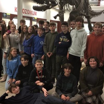 3.G v objetí dinosaura. Vánoční besídka v muzeu fosilií.