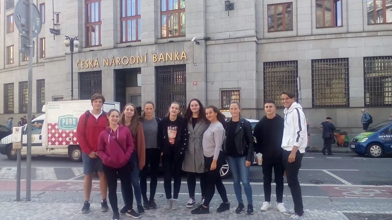 Maturanti z obchodní akademie v České národní bance