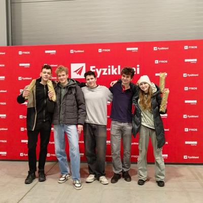 Fyziklání 2026: Naše zkušenosti z mezinárodní fyzikální soutěže